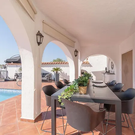 Encantadora Casa Con Amarra Y Piscina Privada - Hisp-288-70 Empuriabrava