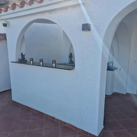 Encantadora Casa Con Amarra Y Piscina Privada - Hisp-288-70 エンプリアブラバ