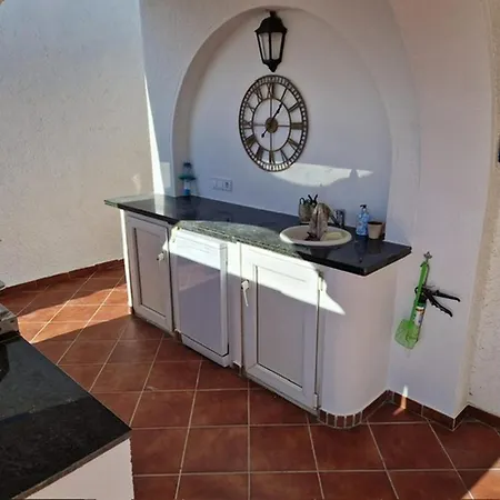 Encantadora Casa Con Amarra Y Piscina Privada - Hisp-288-70