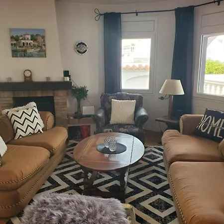 Encantadora Casa Con Amarra Y Piscina Privada - Hisp-288-70 ヴィラ *