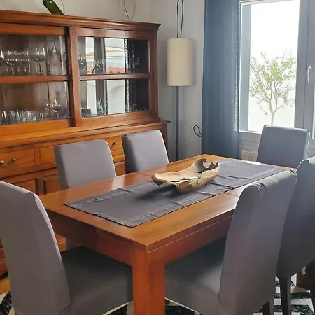Encantadora Casa Con Amarra Y Piscina Privada - Hisp-288-70 *